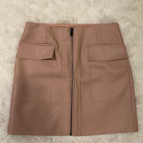 Dresses & Skirts - 21 Saints short skirt